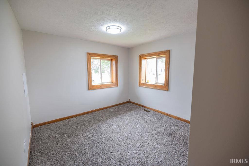 3529 S Walnut Street, Muncie, IN 47304