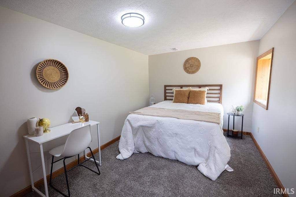 3529 S Walnut Street, Muncie, IN 47304