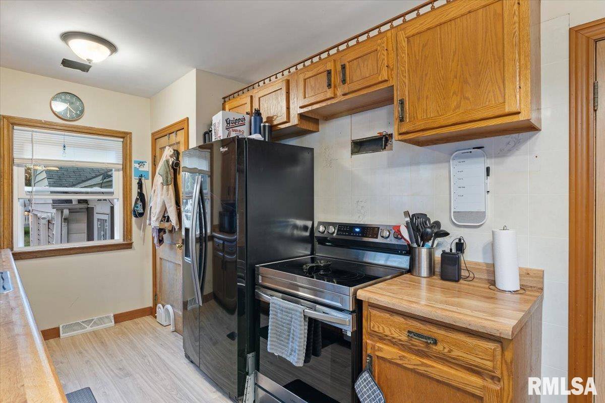 1620 20TH Avenue, Rock Island, IL 61201