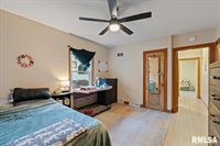 1620 20TH Avenue, Rock Island, IL 61201