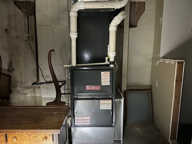 804 SE 10th Ave, Topeka, KS 66607