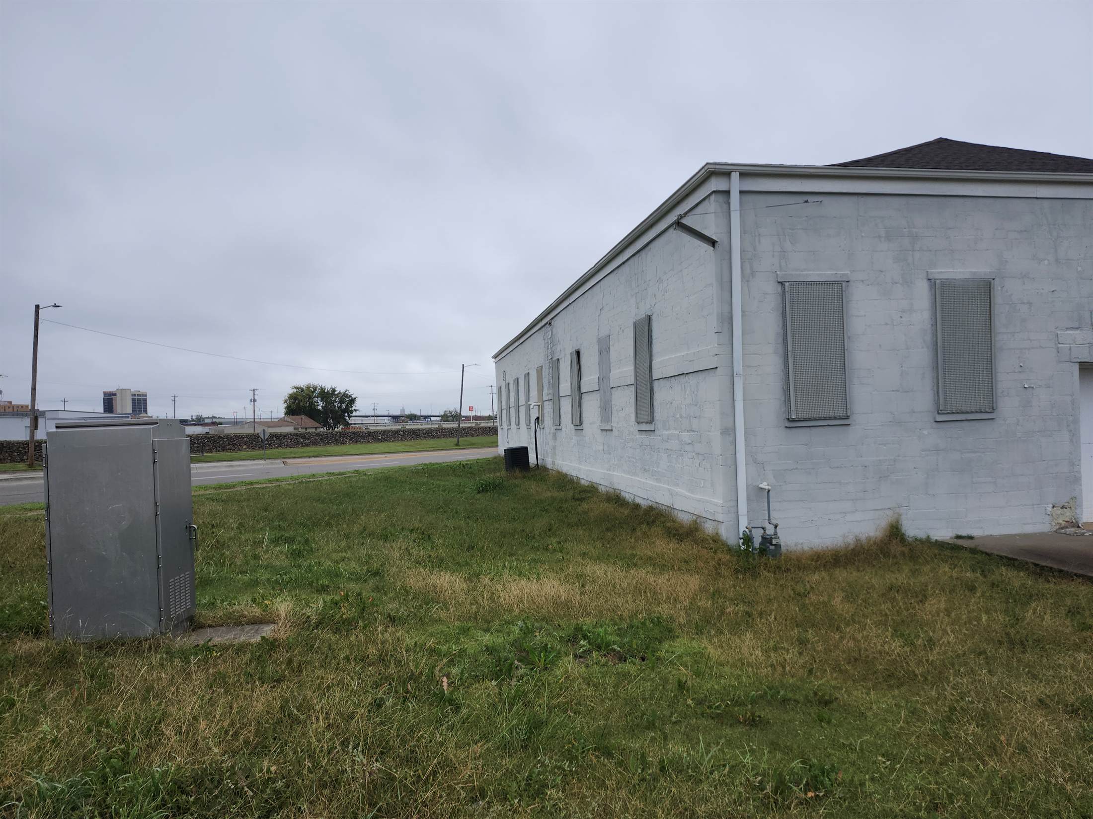 804 SE 10th Ave, Topeka, KS 66607