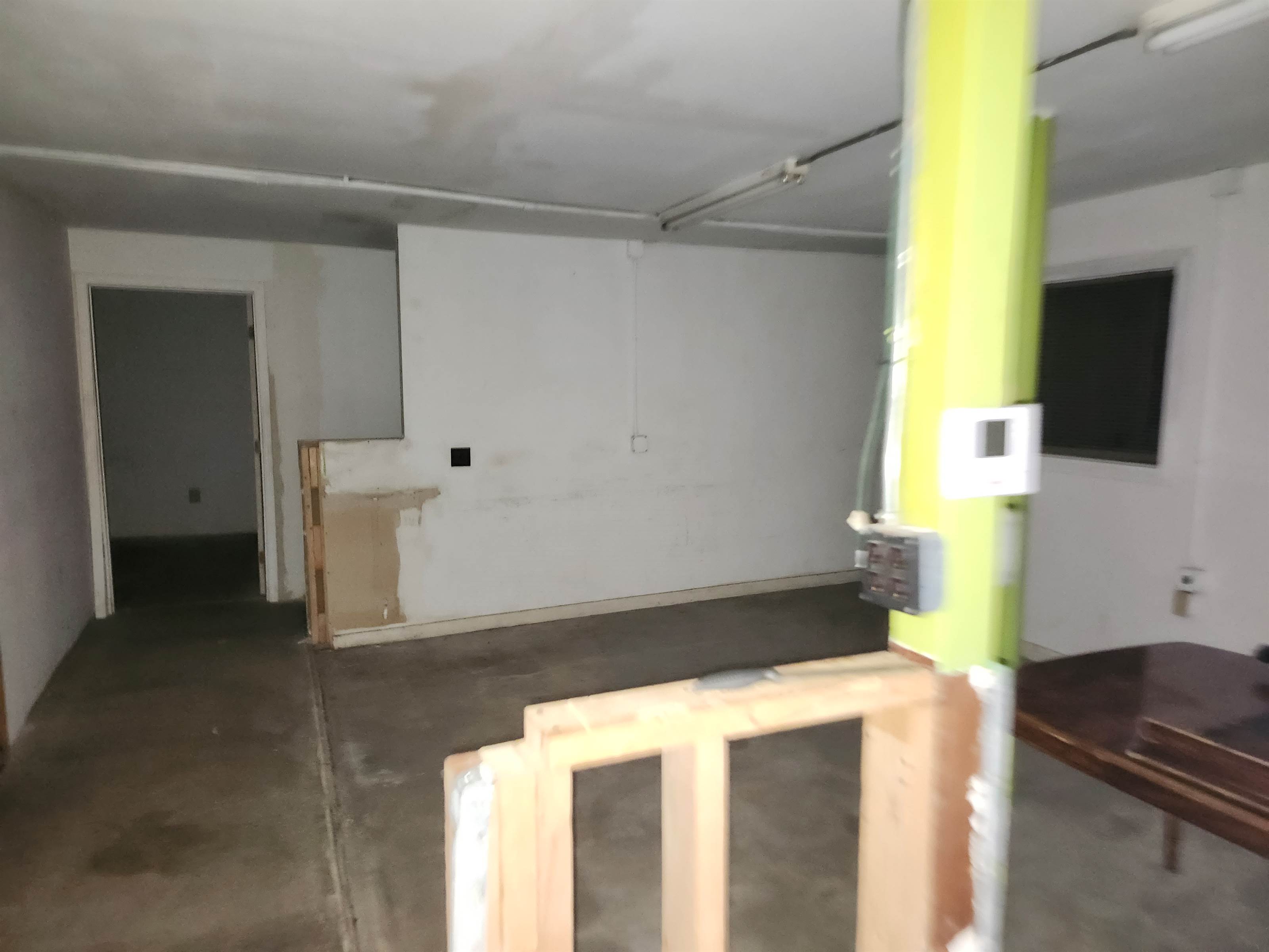 804 SE 10th Ave, Topeka, KS 66607