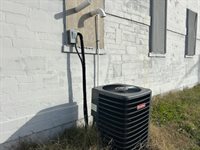 804 SE 10th Ave, Topeka, KS 66607