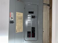 804 SE 10th Ave, Topeka, KS 66607