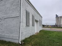 804 SE 10th Ave, Topeka, KS 66607