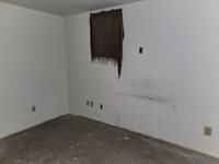 804 SE 10th Ave, Topeka, KS 66607