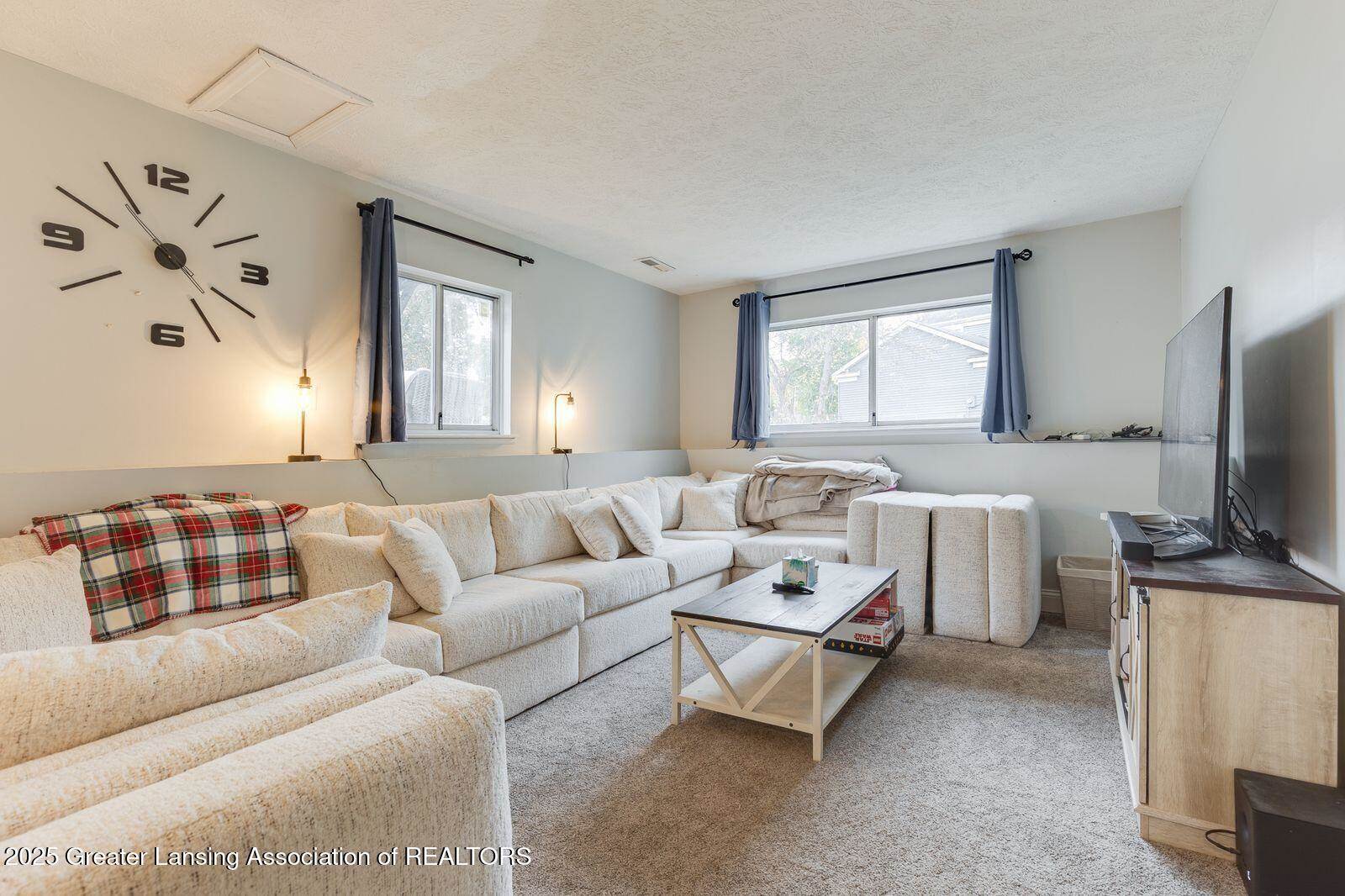 129 Village Drive, LansingCity_Ingham, MI 48911