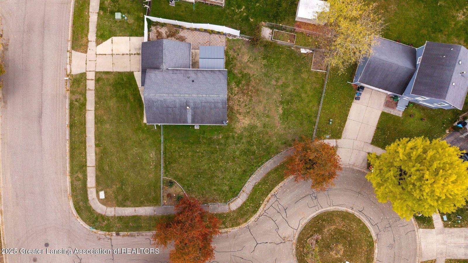129 Village Drive, LansingCity_Ingham, MI 48911