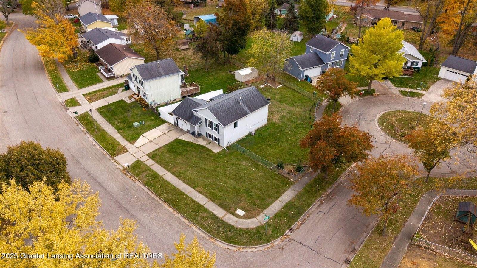 129 Village Drive, LansingCity_Ingham, MI 48911