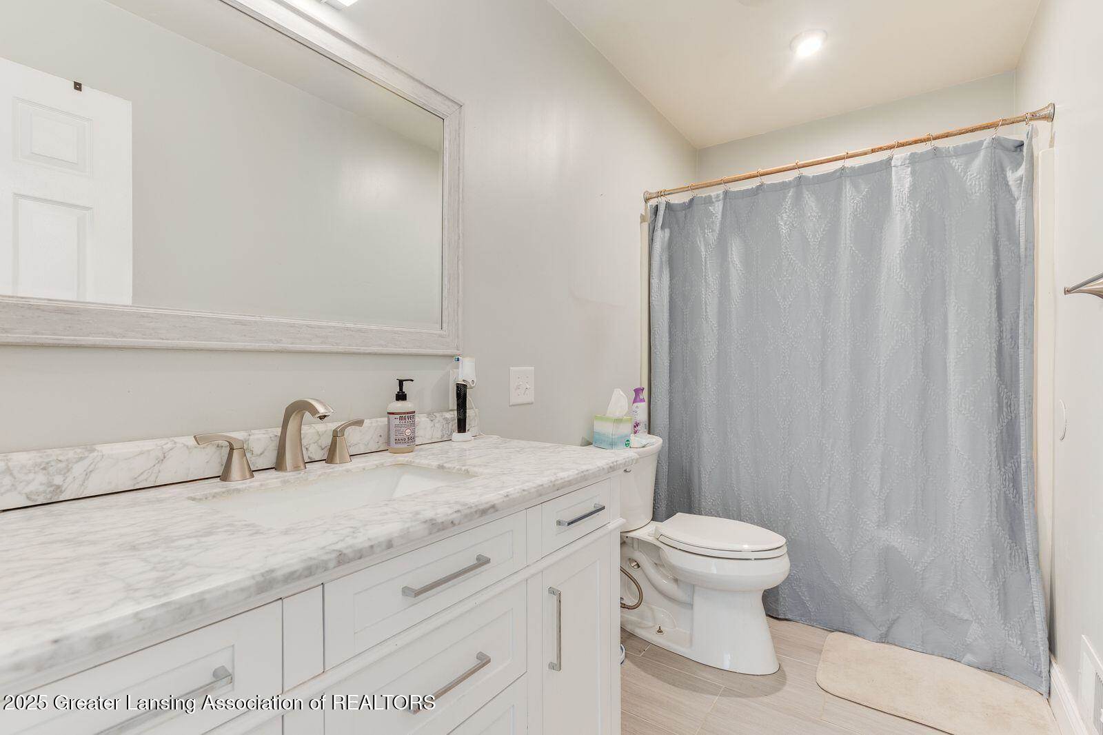 129 Village Drive, LansingCity_Ingham, MI 48911