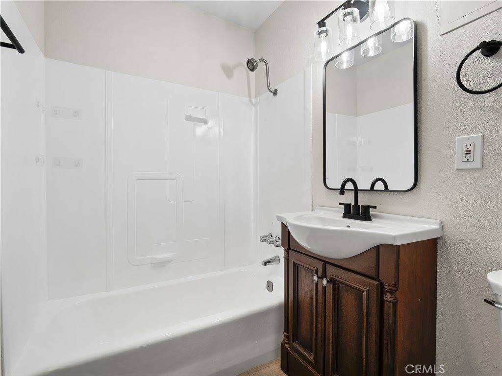 44140 Lightwood, Lancaster, CA 93534