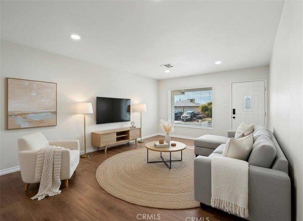 44140 Lightwood, Lancaster, CA 93534