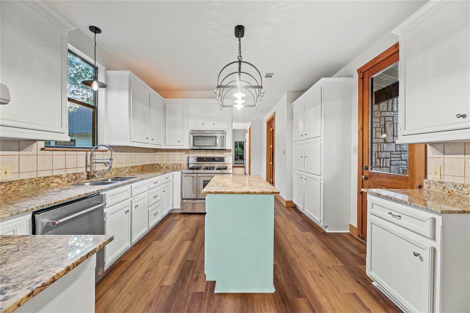 28418 Teal Court, Magnolia, TX 77355