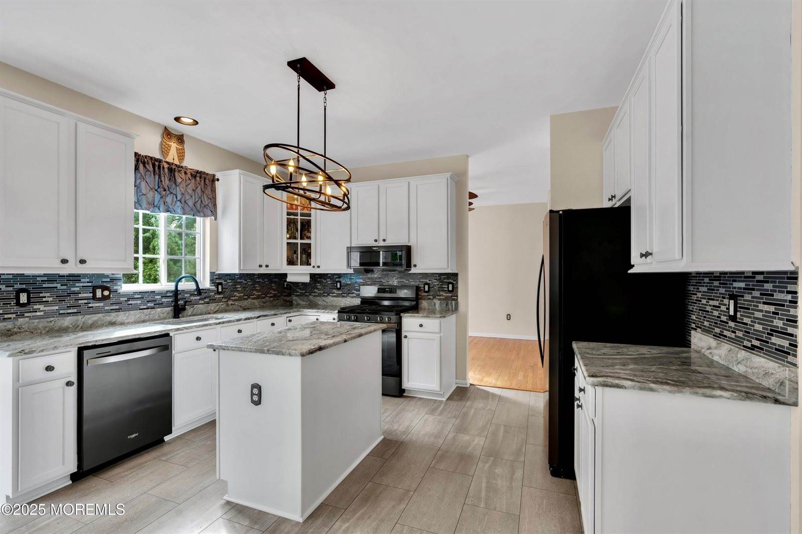 38 Victoria Circle, Jackson, NJ 08527