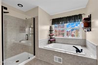 38 Victoria Circle, Jackson, NJ 08527