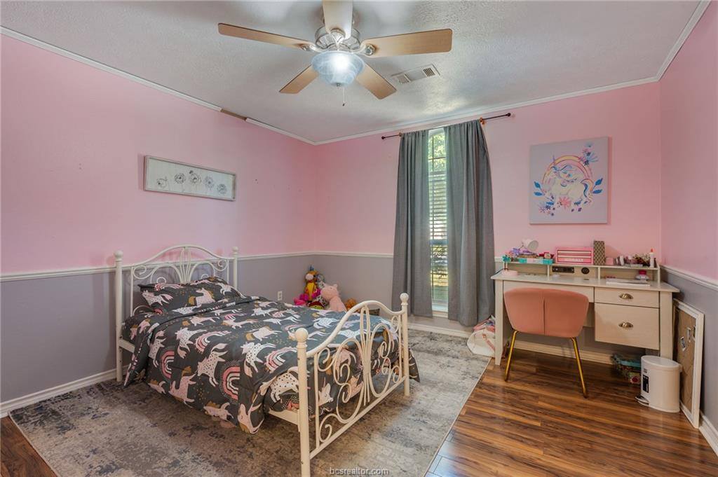 4700 Pembrook Lane, Bryan, TX 77802