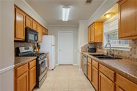 4700 Pembrook Lane, Bryan, TX 77802