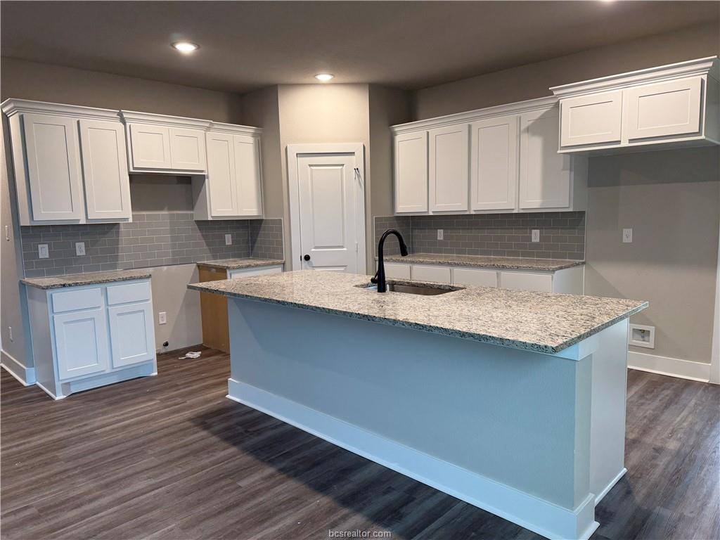 1227 Patriot Drive, College Station, TX 77845