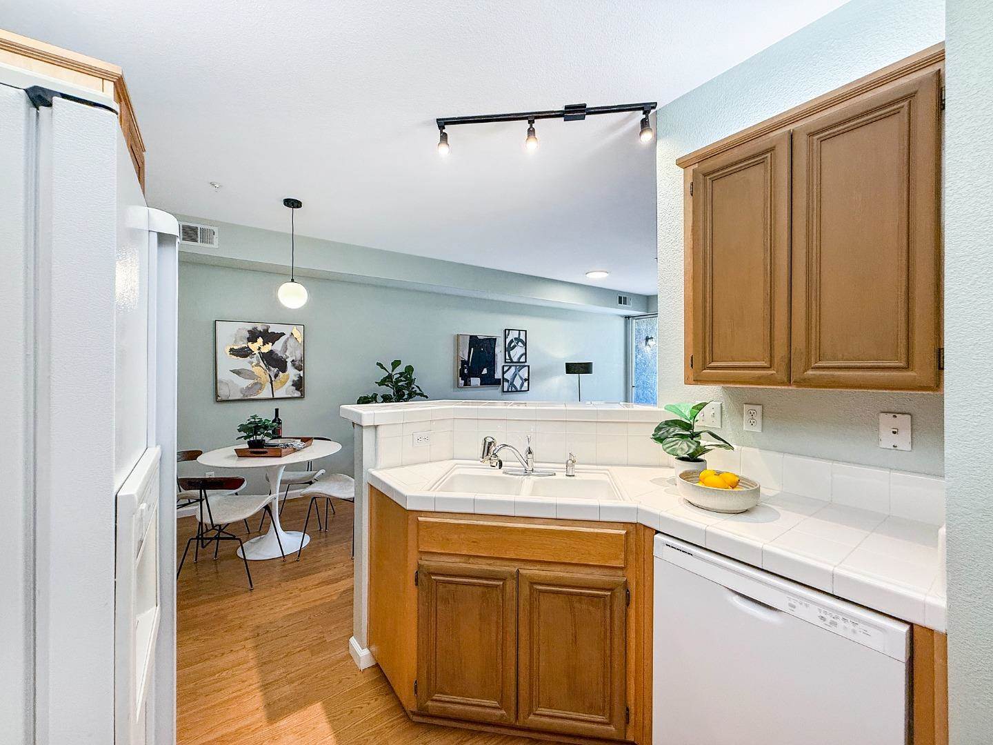 1102 Niguel LN, San Jose, CA 95138