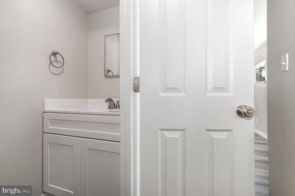 816 Charlotte Way, Enola, PA 17025