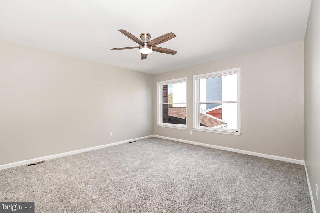 816 Charlotte Way, Enola, PA 17025