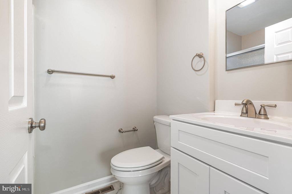 816 Charlotte Way, Enola, PA 17025