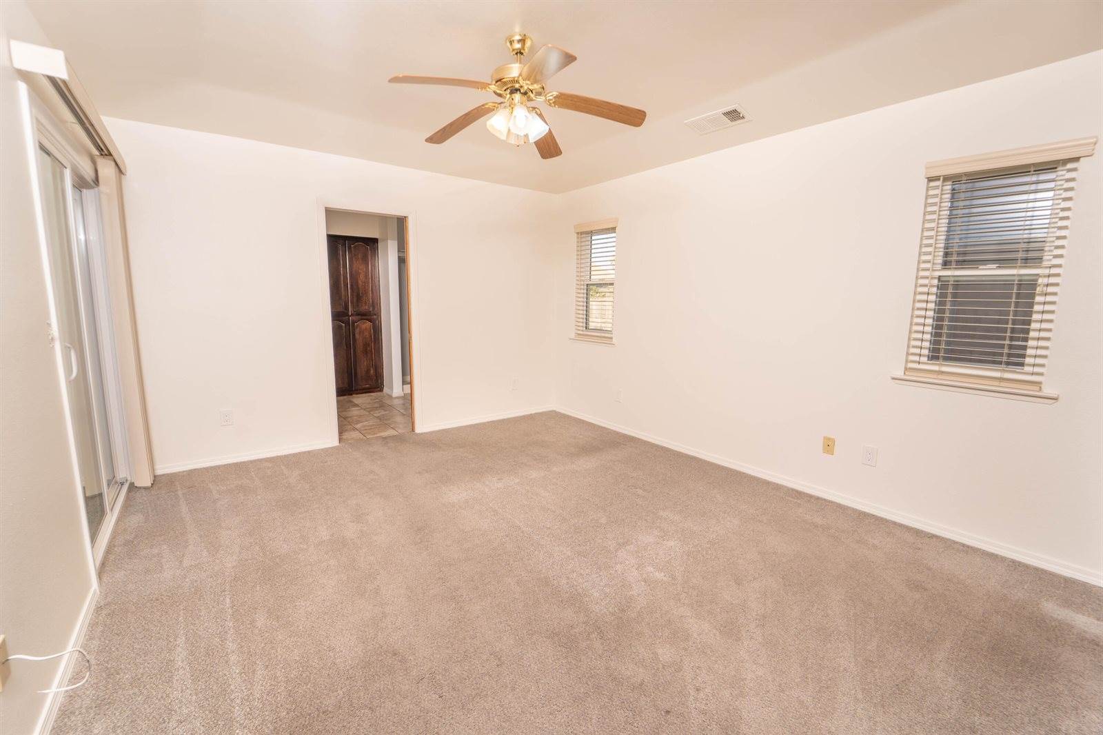 926 Birchwood Court, Hanford, CA 93230