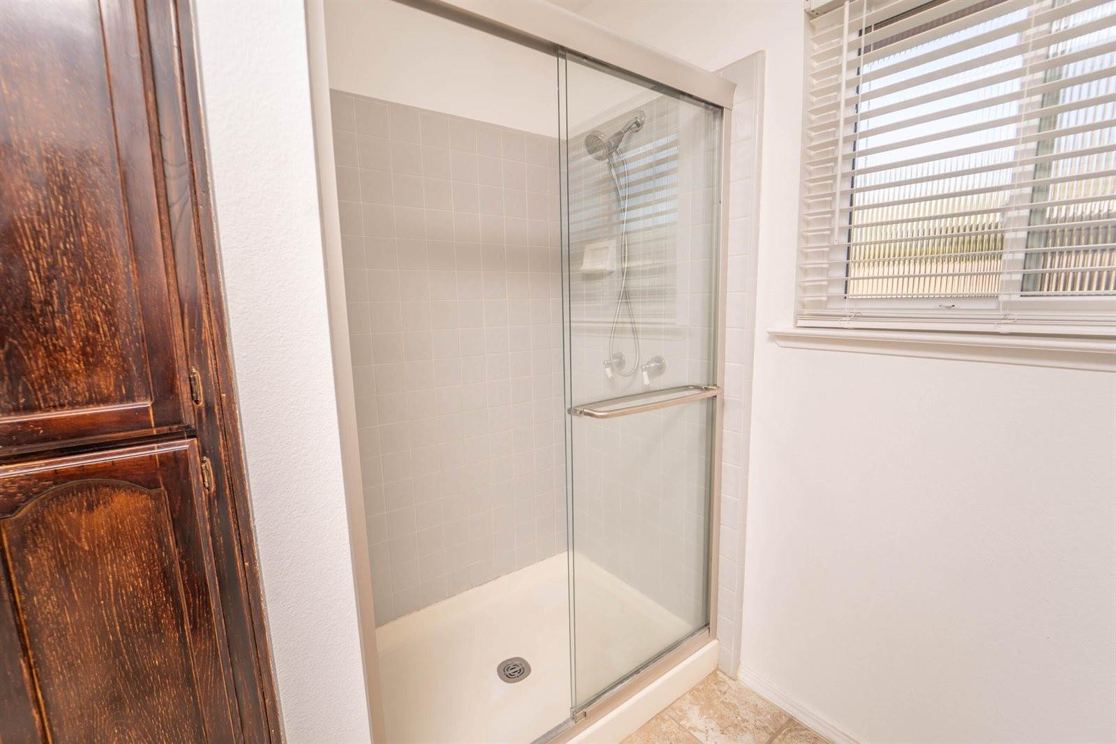 926 Birchwood Court, Hanford, CA 93230