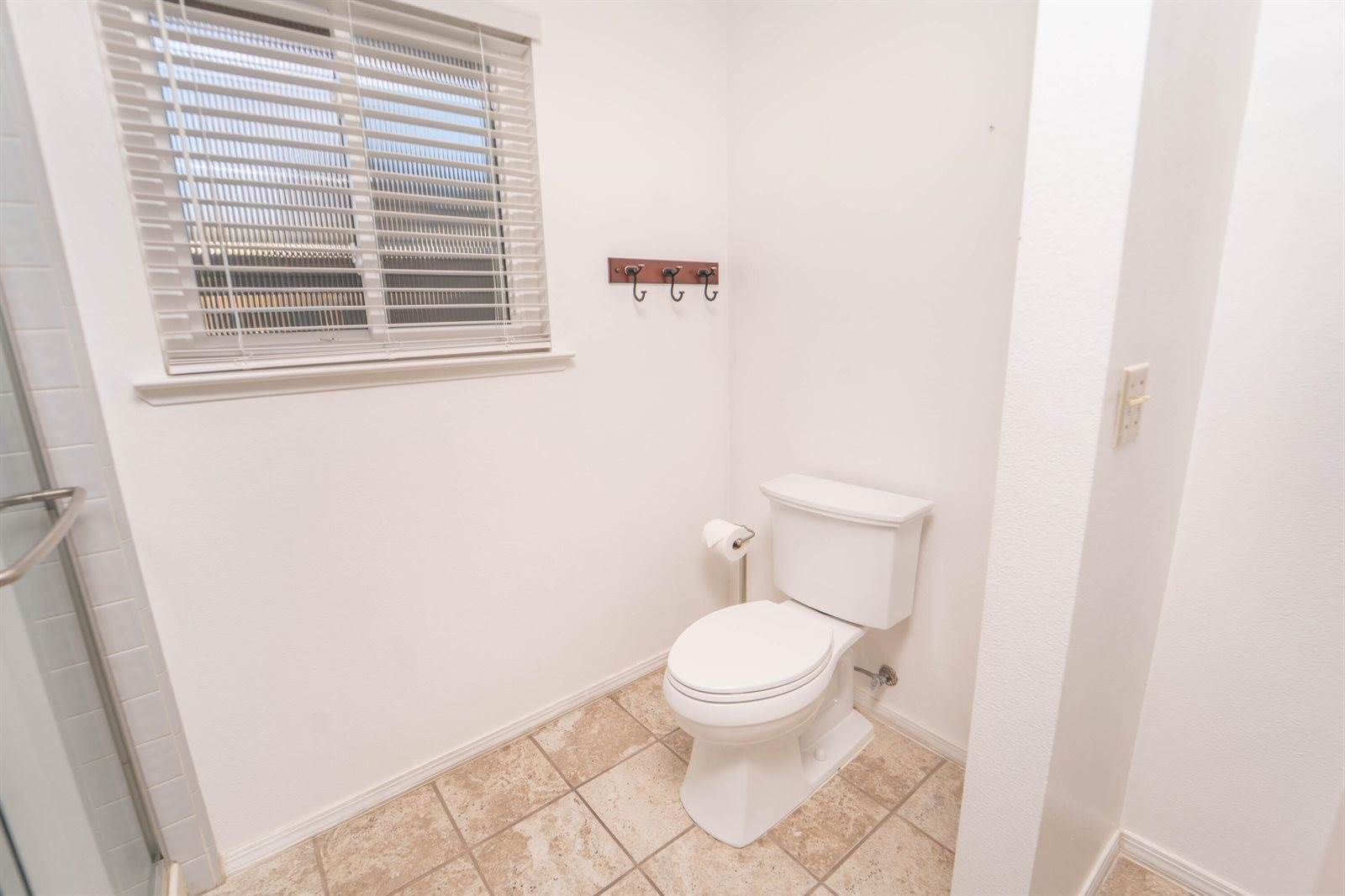 926 Birchwood Court, Hanford, CA 93230