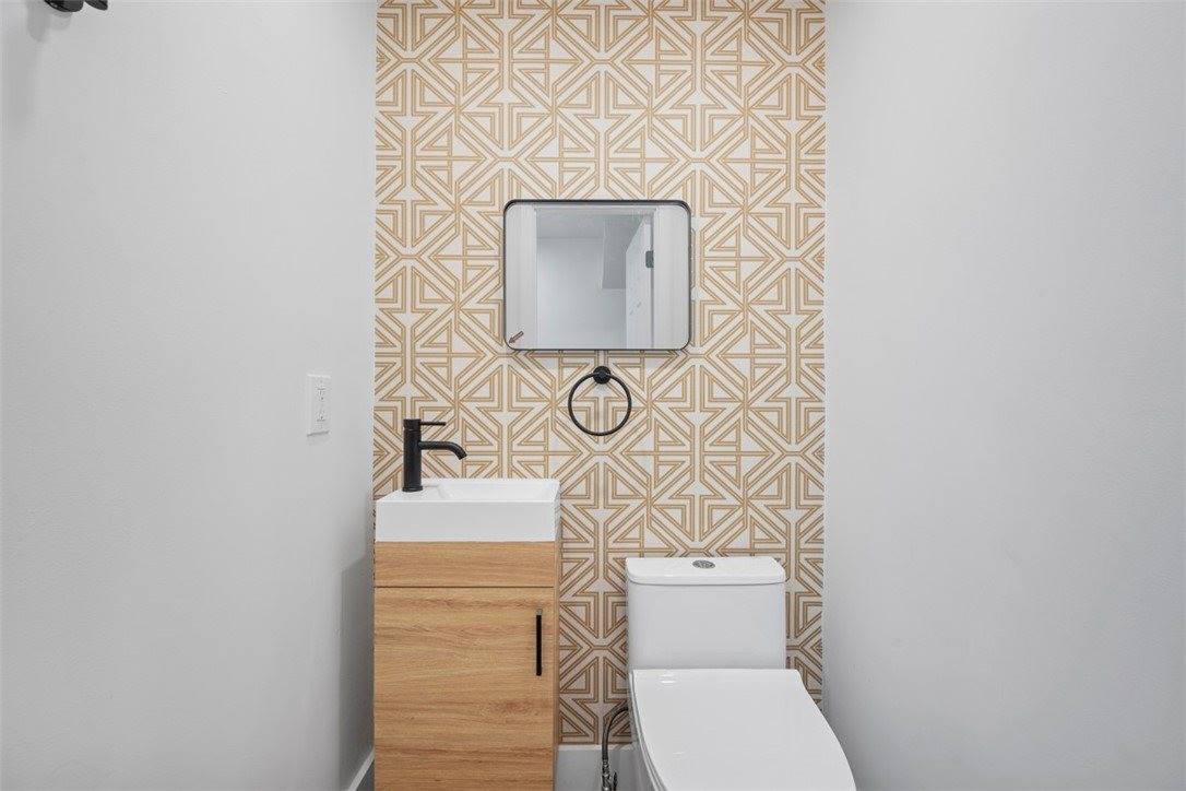 5644 Melvin St, Squirrel Hill, PA 15217