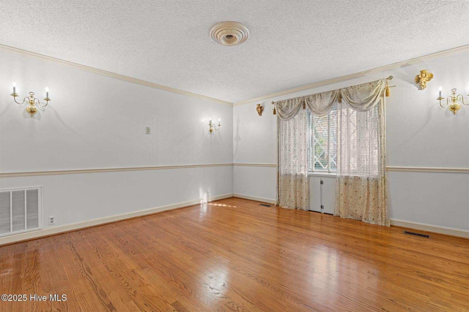 2000 Airport Road, Moore County, NC 28327