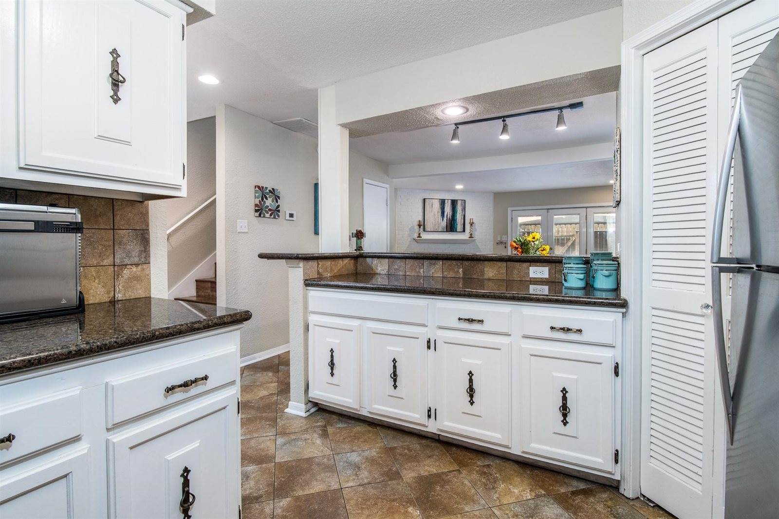 2503 Bering Drive, Houston, TX 77057