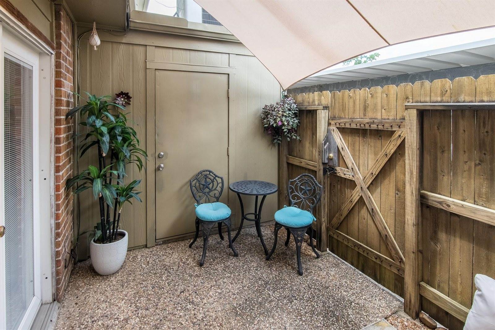 2503 Bering Drive, Houston, TX 77057