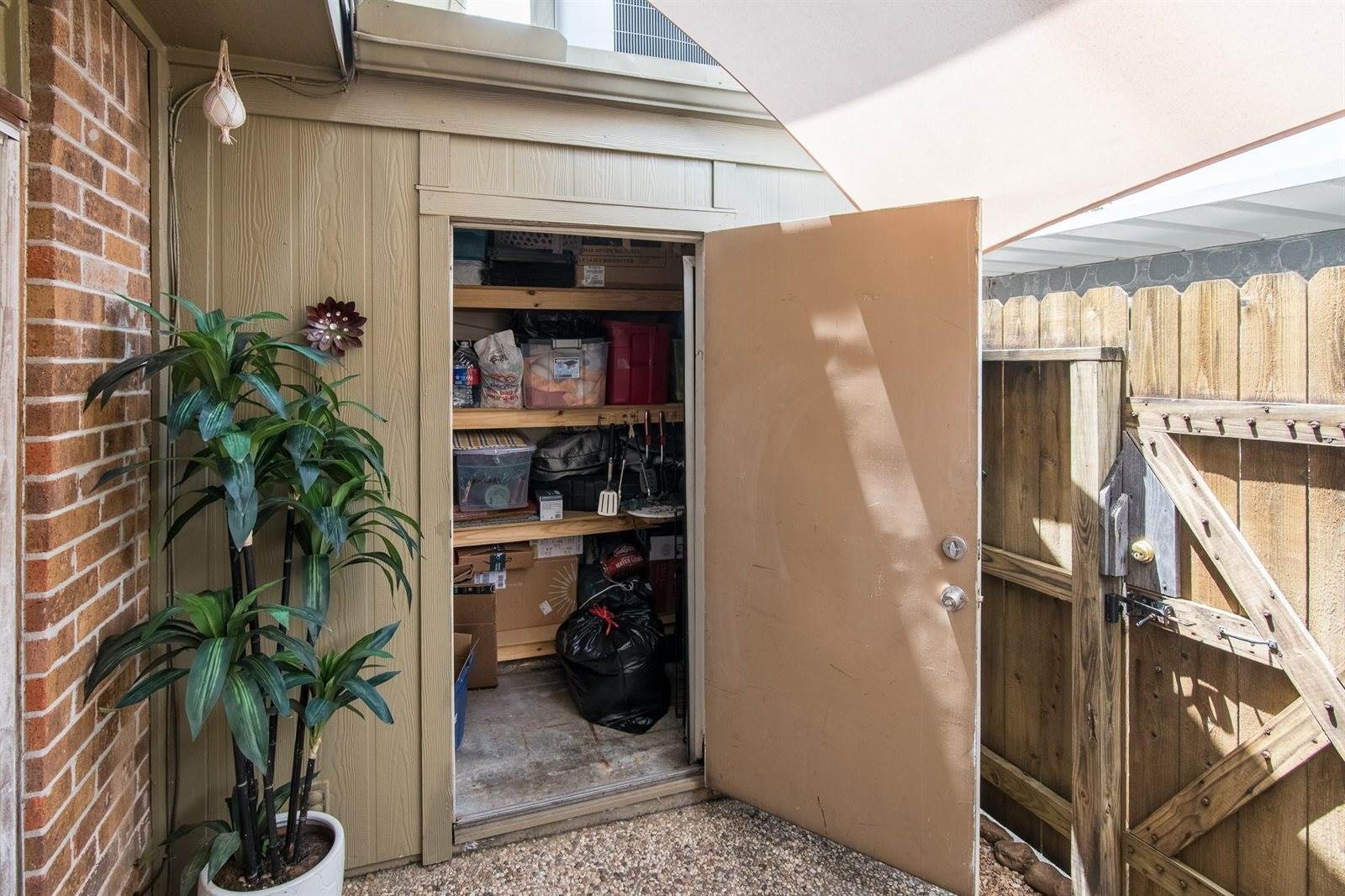 2503 Bering Drive, Houston, TX 77057