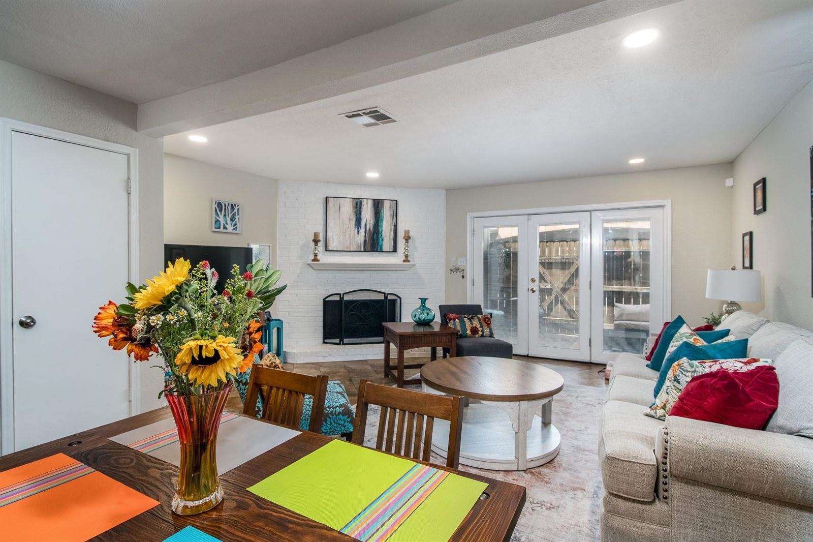 2503 Bering Drive, Houston, TX 77057