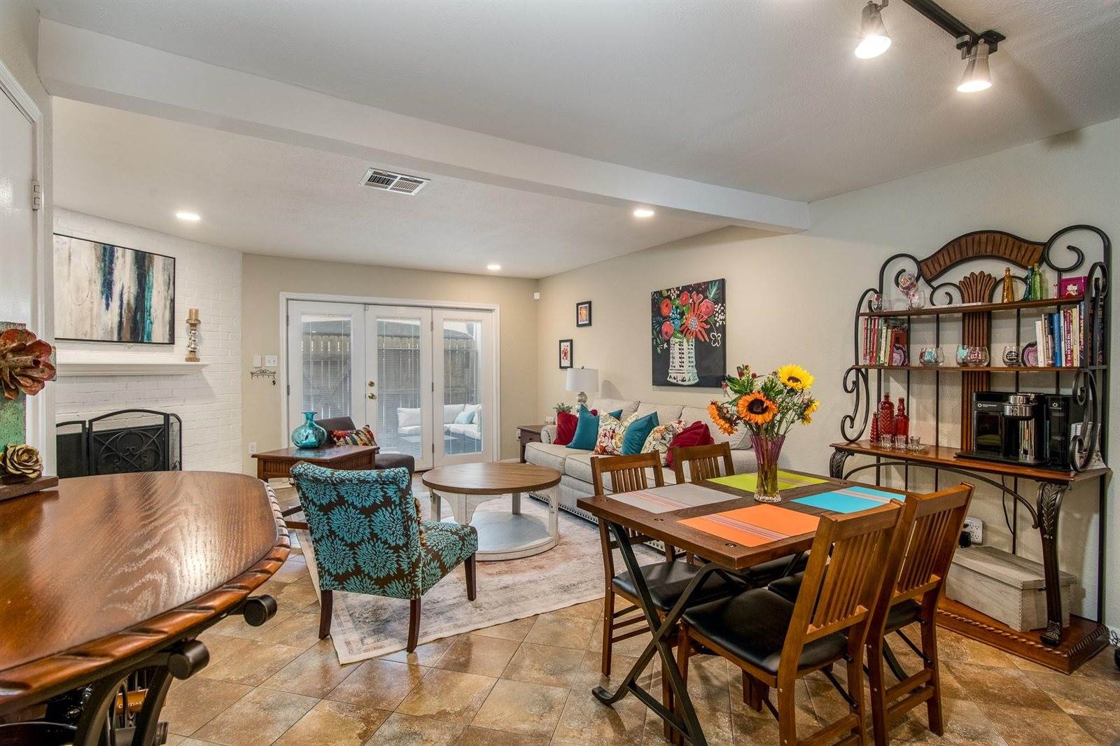 2503 Bering Drive, Houston, TX 77057