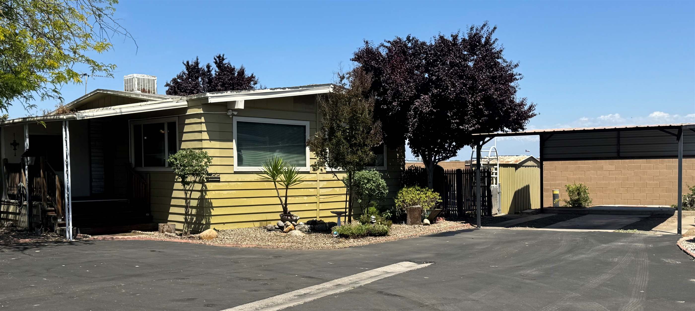 2400 W Midvalley Ave, visalia, CA 93277