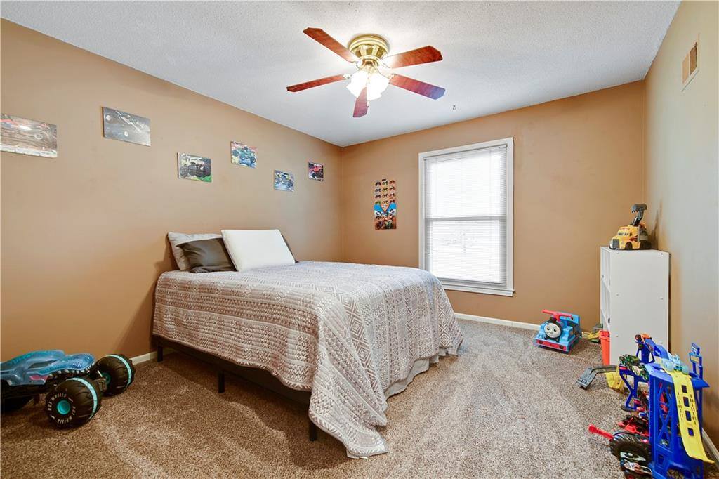 10107 Monrovia Street, Lenexa, KS 66215