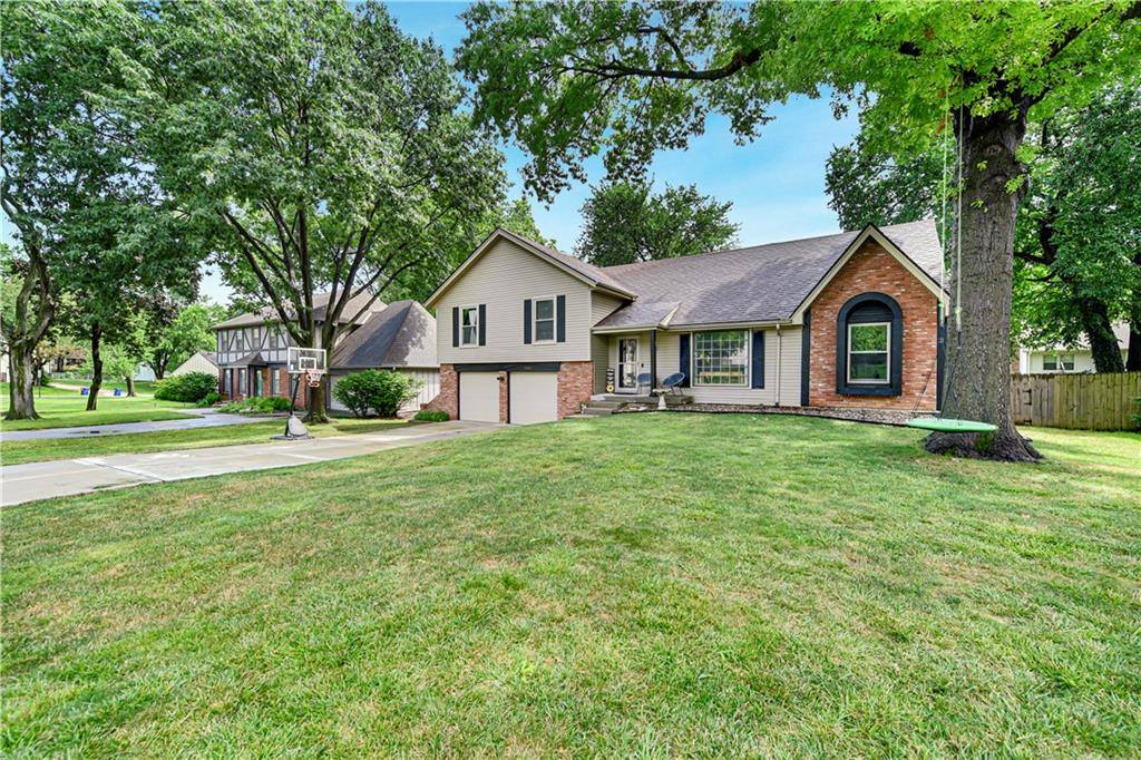 10107 Monrovia Street, Lenexa, KS 66215