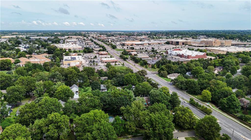 10107 Monrovia Street, Lenexa, KS 66215