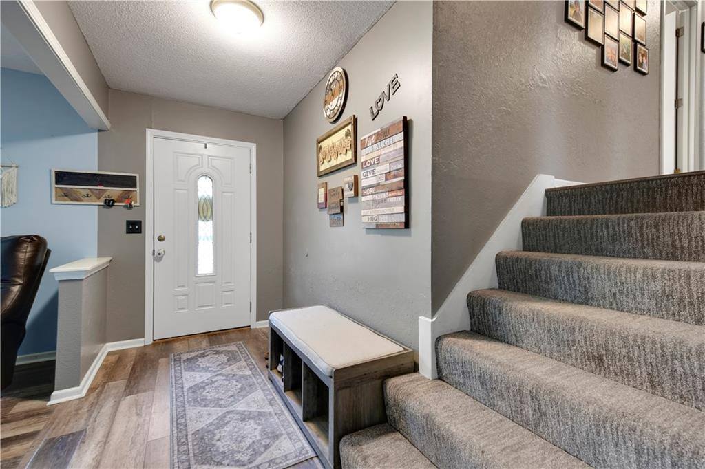 10107 Monrovia Street, Lenexa, KS 66215