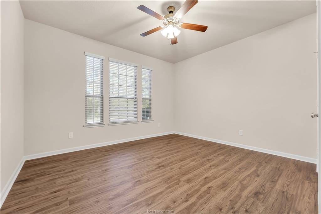 1736 Twin Pond Circle, College Station, TX 77845