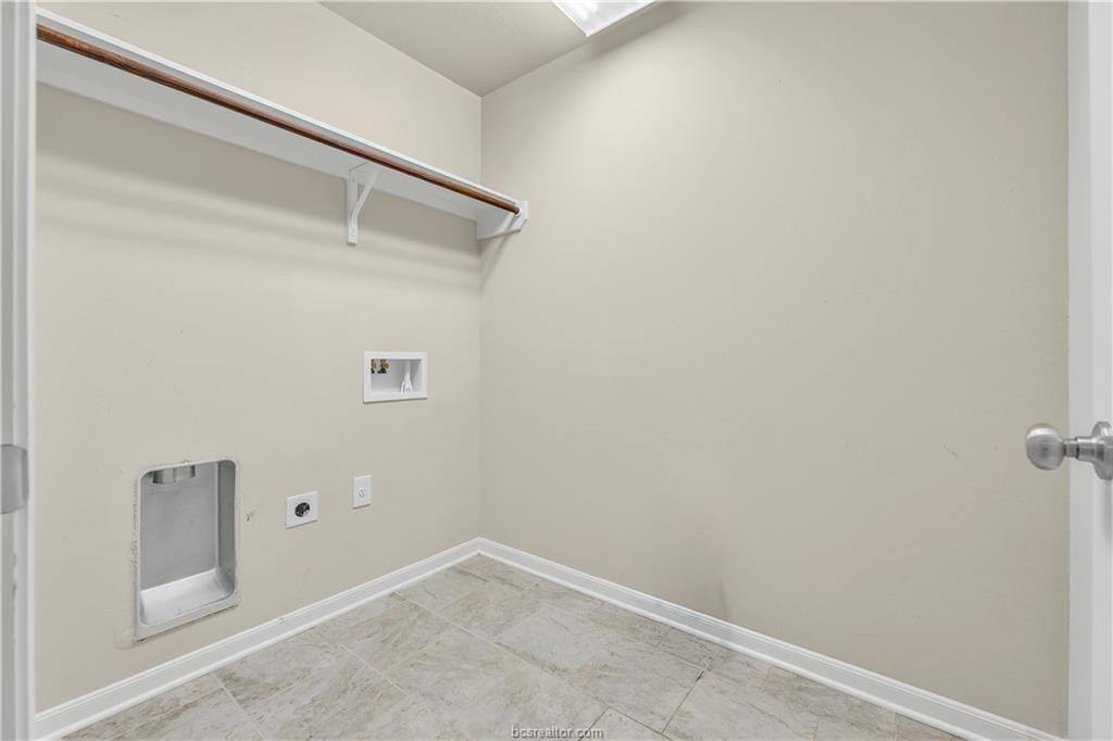 1736 Twin Pond Circle, College Station, TX 77845