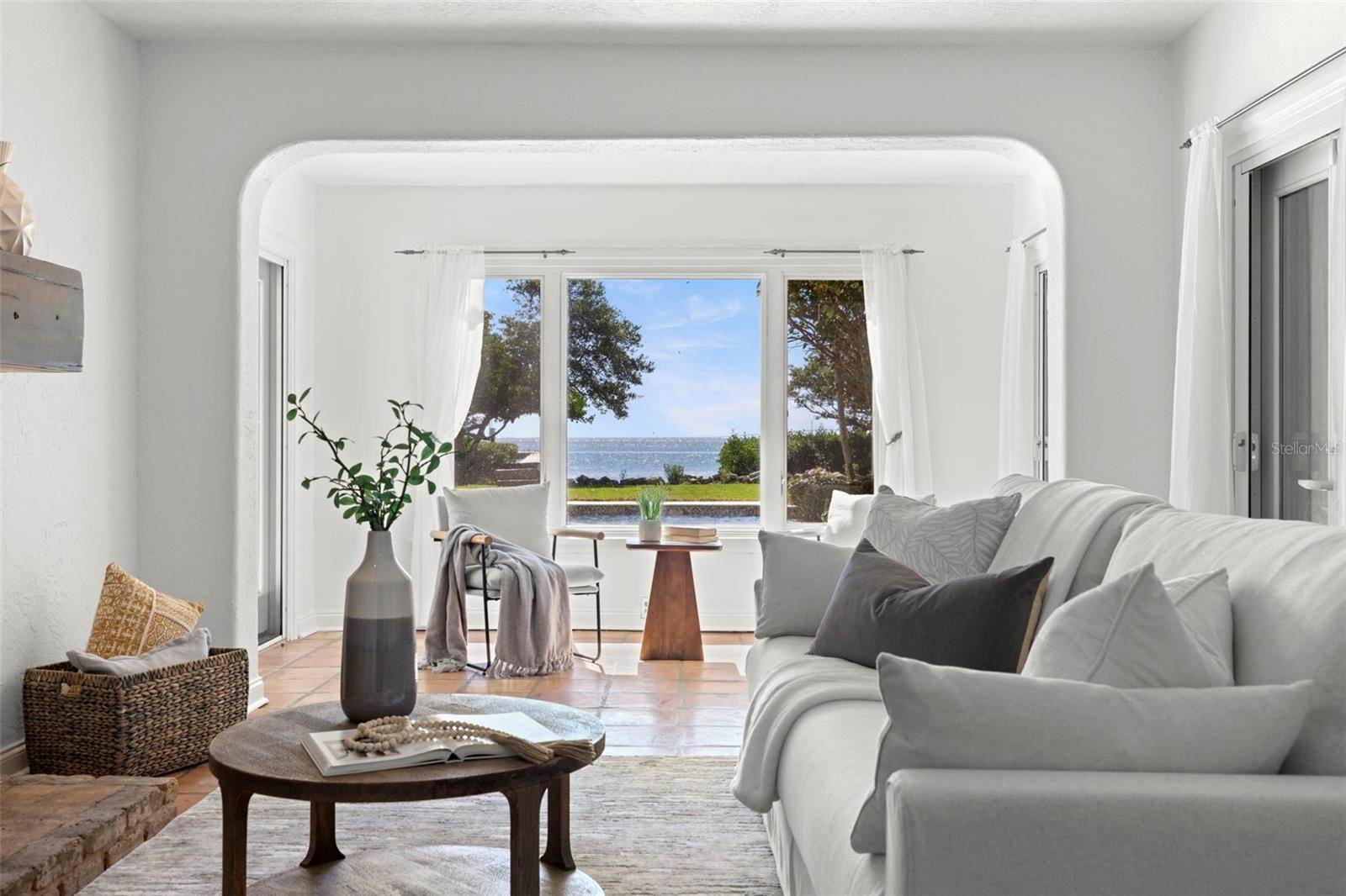 7240 Dr Martin Luther King Jr Street South, Saint Petersburg, FL 33705