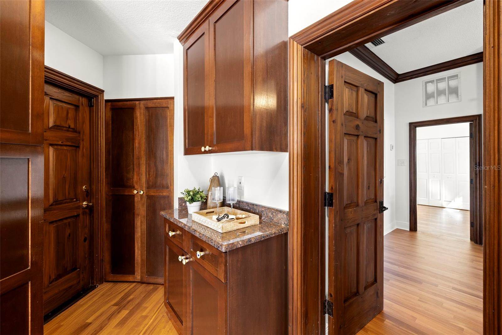 7240 Dr Martin Luther King Jr Street South, Saint Petersburg, FL 33705