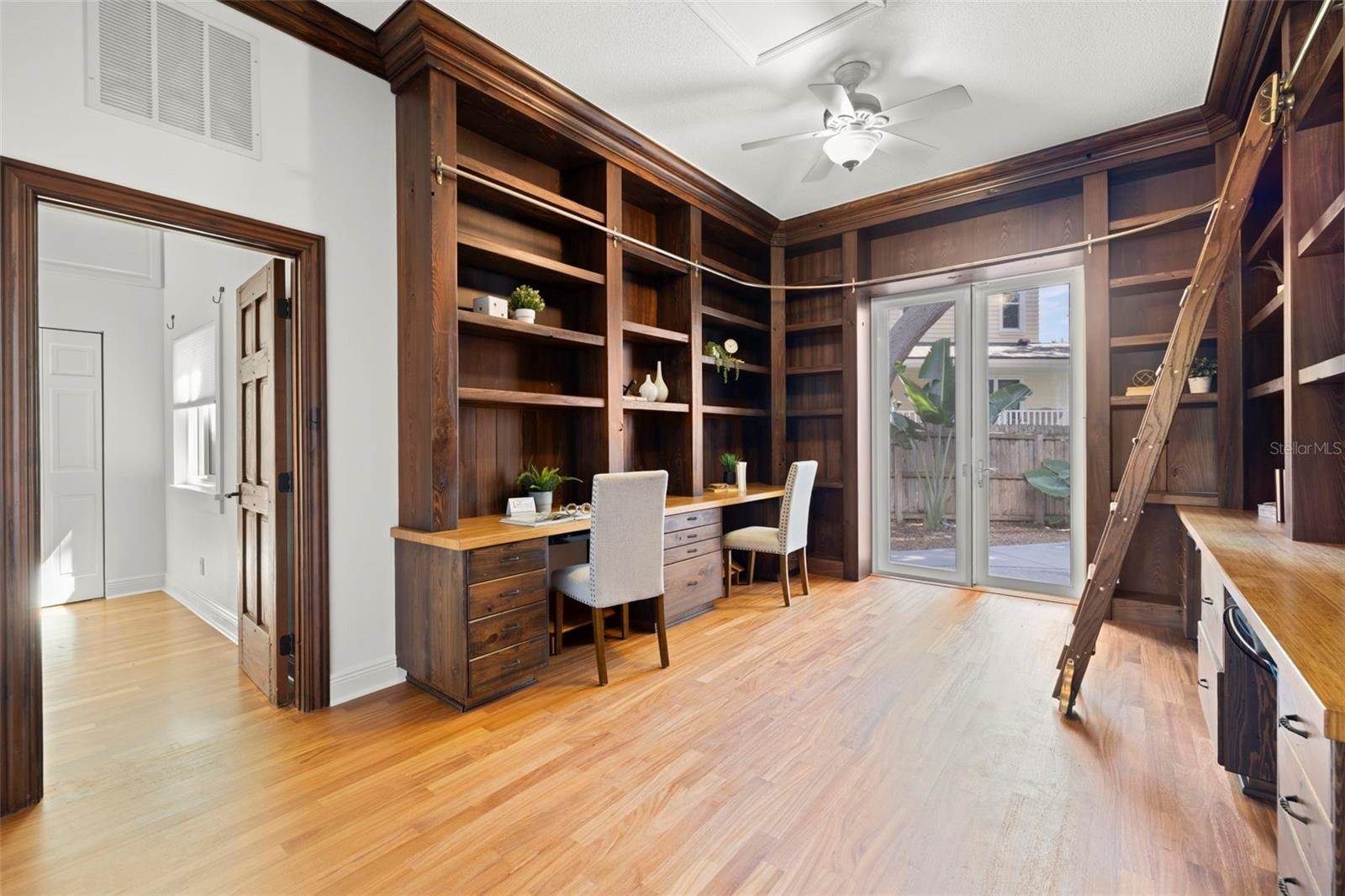 7240 Dr Martin Luther King Jr Street South, Saint Petersburg, FL 33705