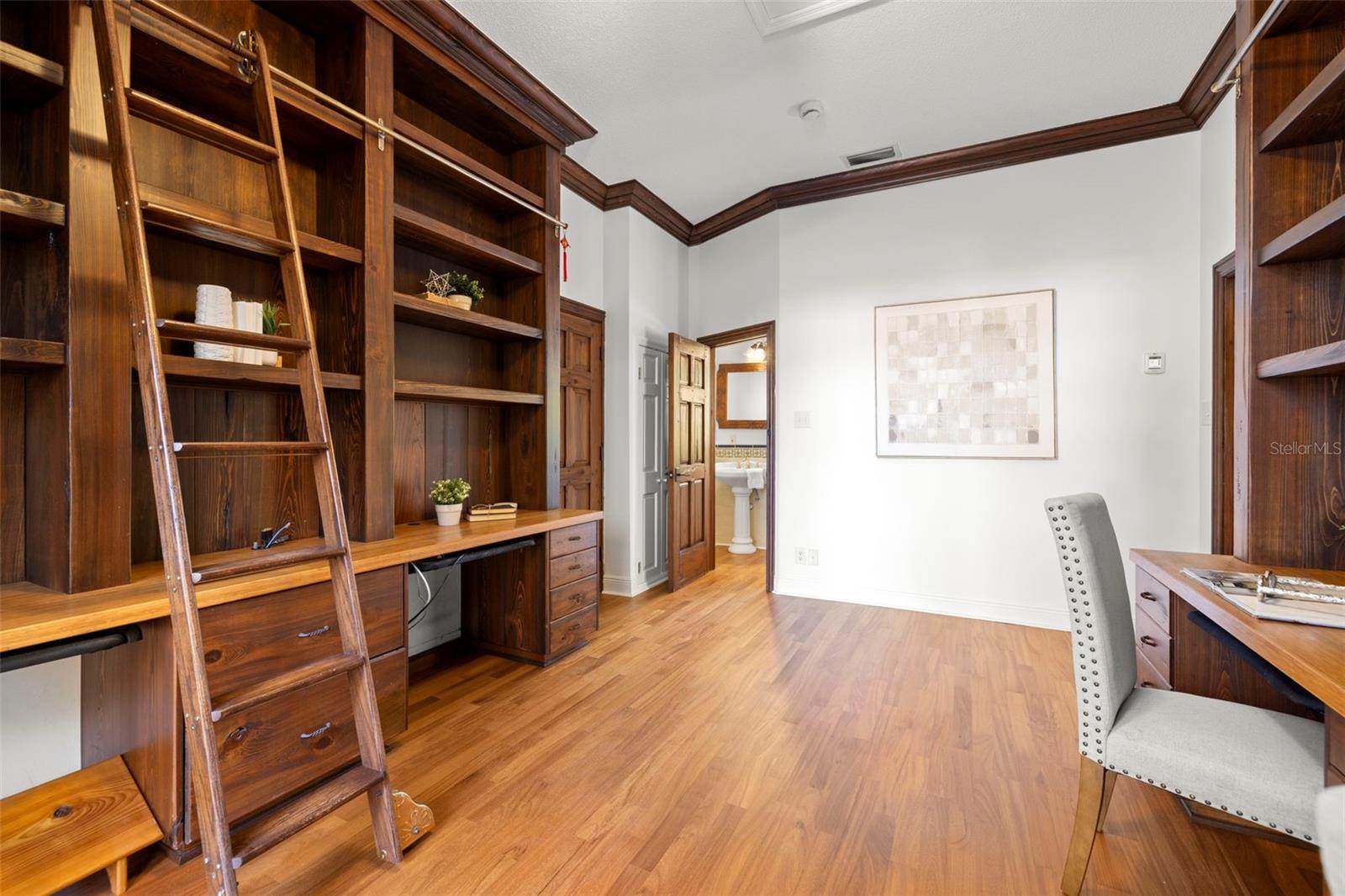 7240 Dr Martin Luther King Jr Street South, Saint Petersburg, FL 33705