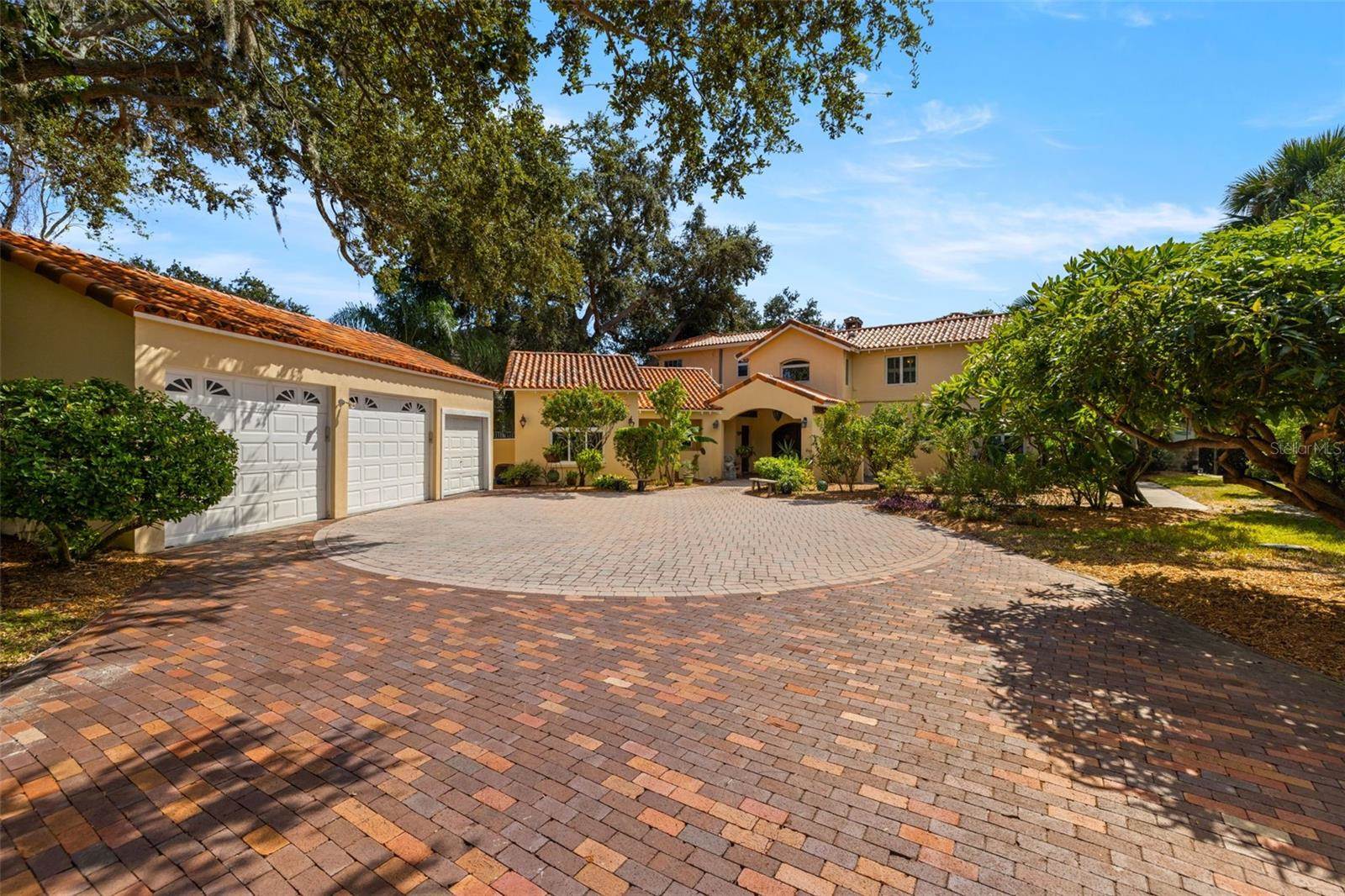 7240 Dr Martin Luther King Jr Street South, Saint Petersburg, FL 33705