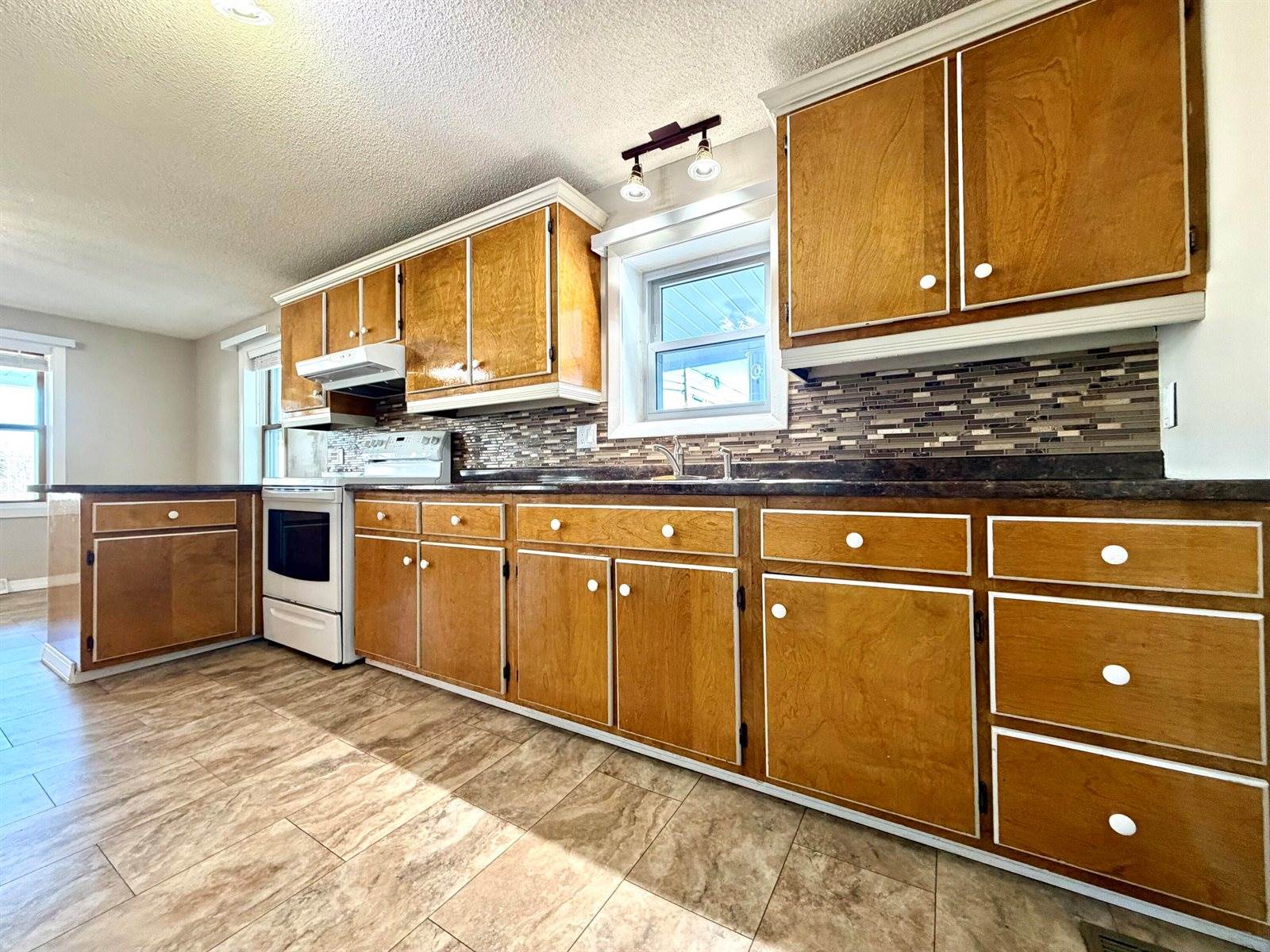 543 East Main Street, Madawaska, ME 04756